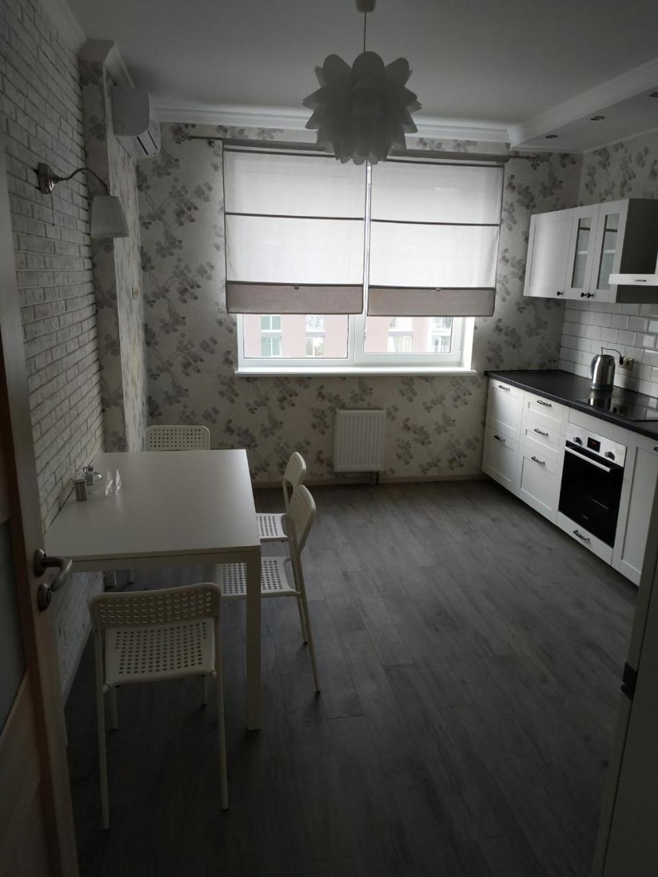 Comfort Apartment On Bogdanivska Street 7B เคียฟ ภายนอก รูปภาพ